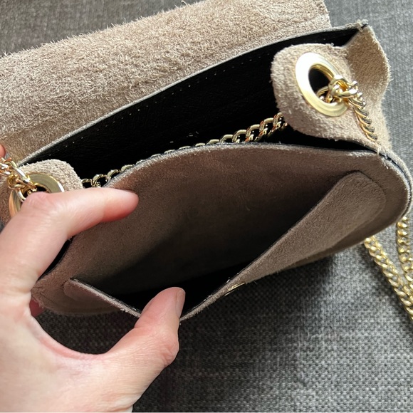 Suede taupe crossbody/shoulder leather bag - Picture 3 of 5